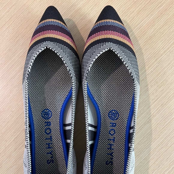 Rothy’s inverse stripe points - Picture 1 of 5